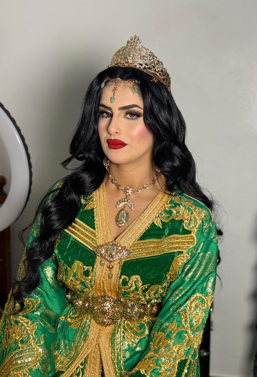 La cérémonie des 7 robes : couleurs & maquillage assorti